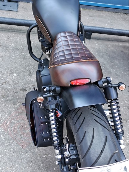 Кофр на маятник M19571 orange Harley Davidson Sportster